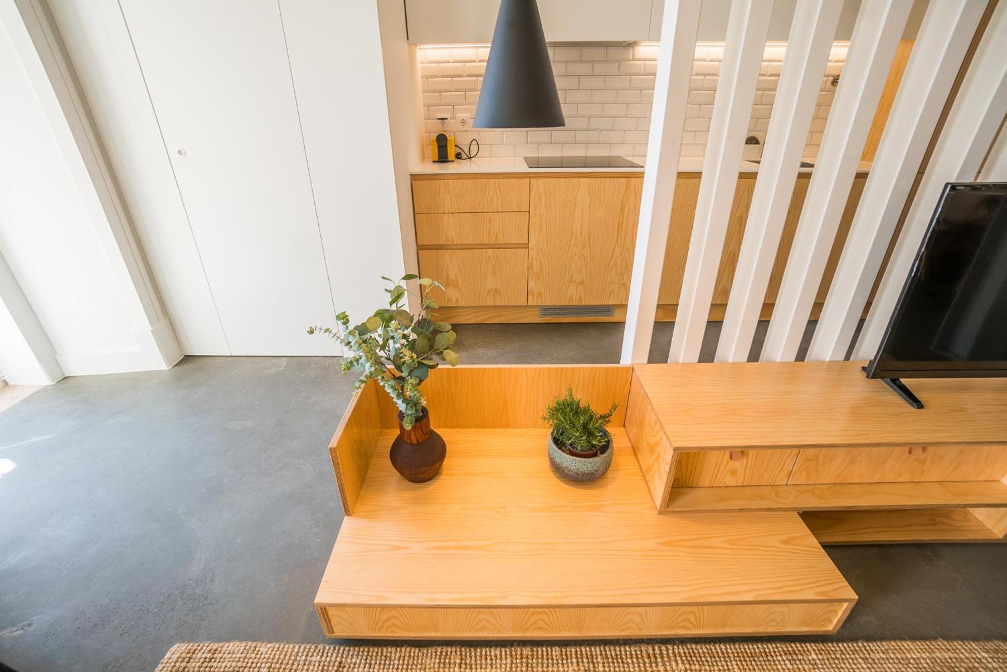 Wood Wall&garden Apartment Lissabon