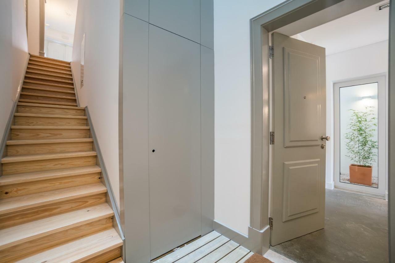Apartment Wood Wall&garden Lissabon
